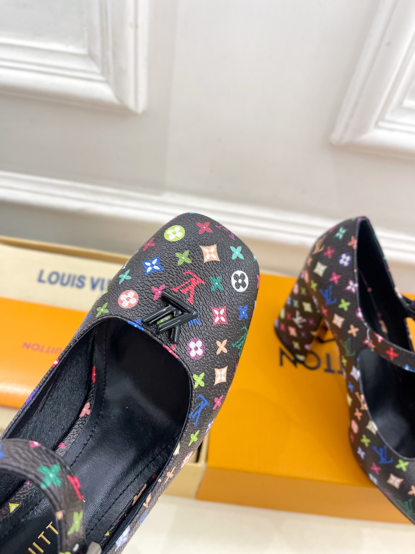 Women's high heels
